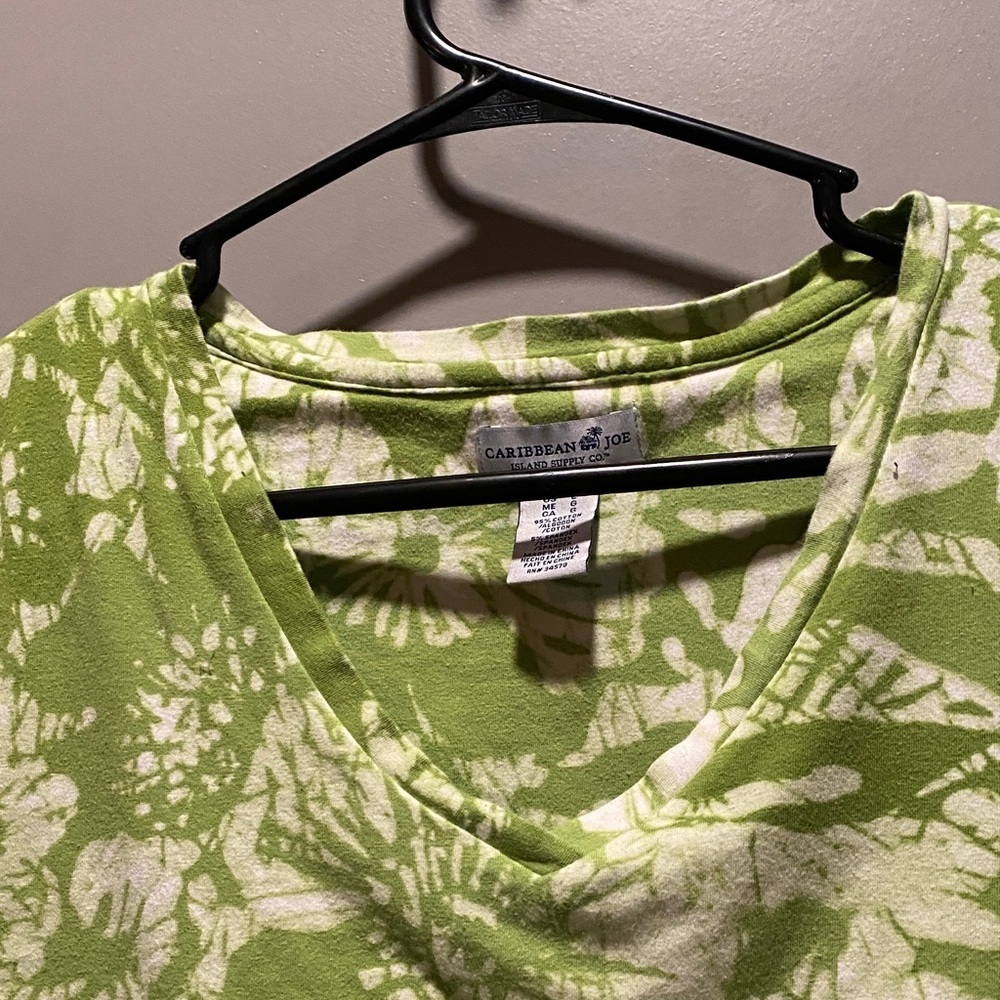 Tropical Ruched Side Top Green Floral Vacation Beachy Shirt Large - Picture 3 of 4